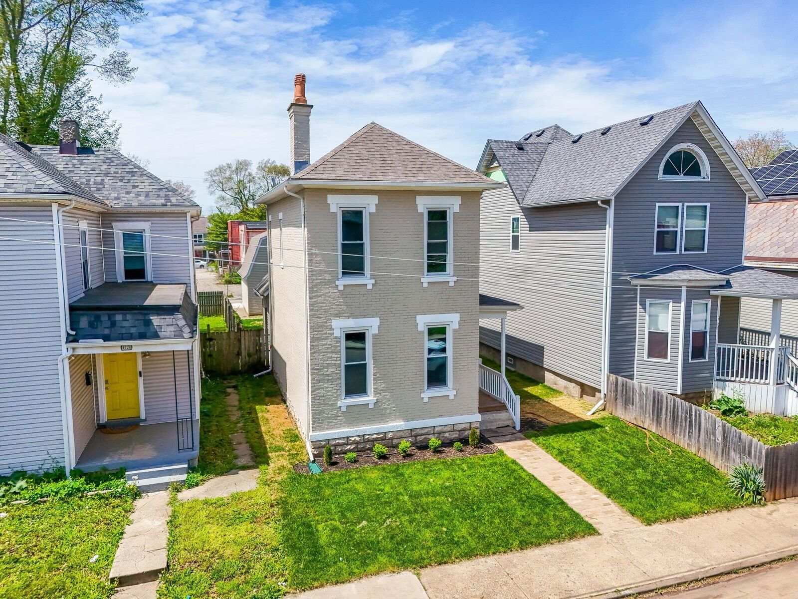 Property Photo: 61 Dakota Avenue OH 43222