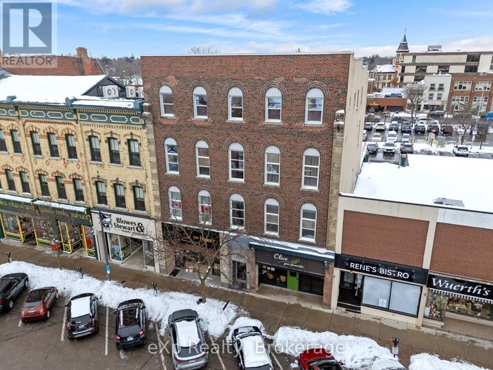 Property Photo:  24 Wellington Street 9  ON N5A 2L2 