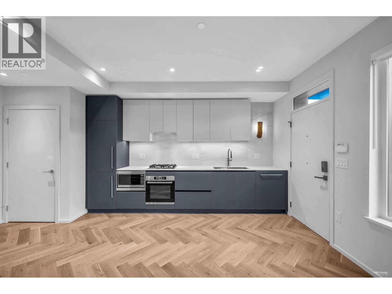 Property Photo:  775 West 49th Avenue 1xx  BC V5Z 2S6 