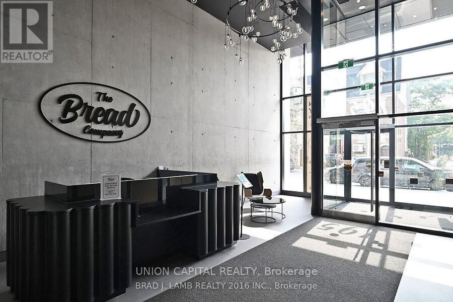 Property Photo:  195 McCaul Street 1006  ON M5T 0E5 