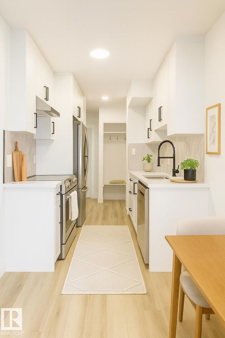 Property Photo:  18418 62B Avenue NW  AB T5T 2N7 