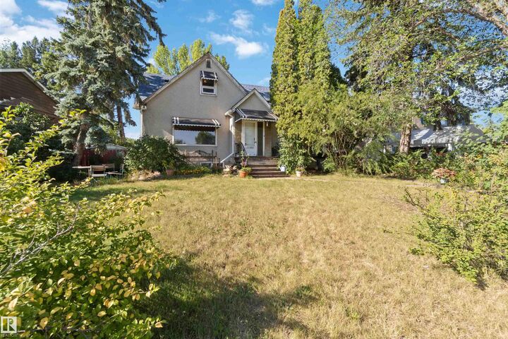 Photo de la propriété: 11022 110 Avenue NW AB T5H 1H9