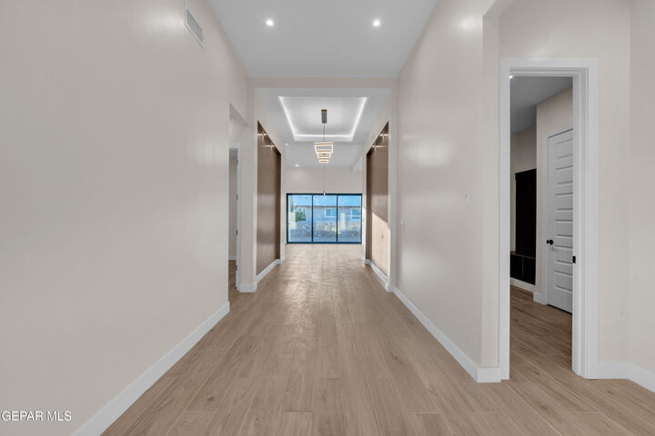 Property Photo: 2701 Brady Place TX 79935