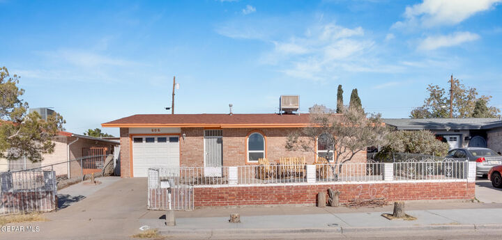 606 Venado Drive  El Paso TX 79915 photo