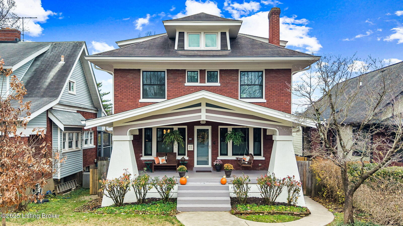 Property Photo: 1914 Ivanhoe Ct KY 40205