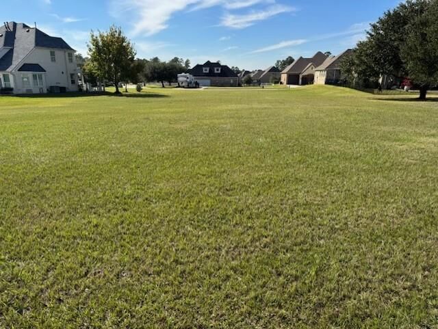 Property Photo:  5912 Oak Leaf Court  TX 77304 