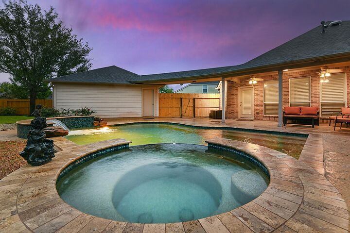 Property Photo: 28202 Sweet Oak Lane TX 77494