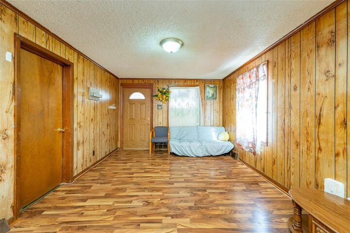 Property Photo:  2718 Allison Avenue  IA 50310 