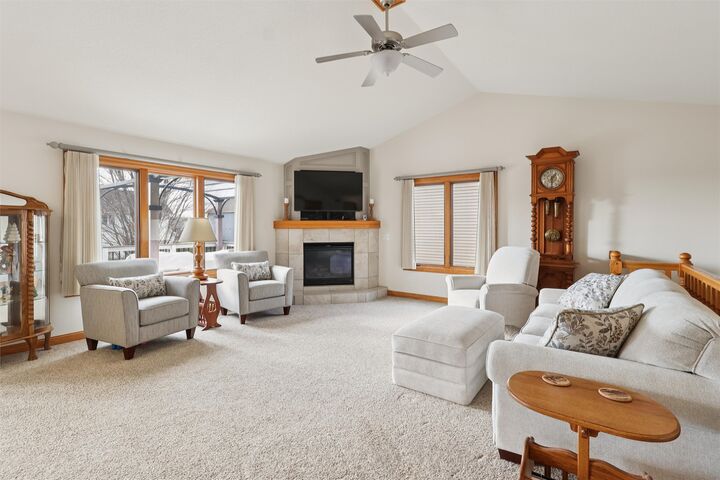 Property Photo:  15714 Aurora Avenue  IA 50323 