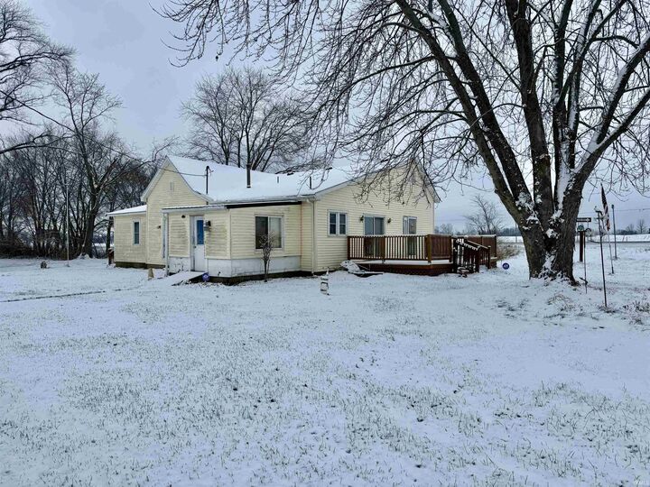 Property Photo:  38 W 800 N  IN 47640 