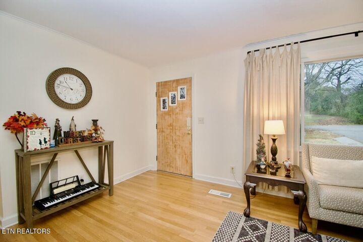 Property Photo: 1204 Redwood Ave TN 37803