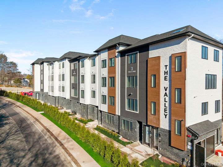 5 Valley Way 321  Spring Valley NY 10977 photo