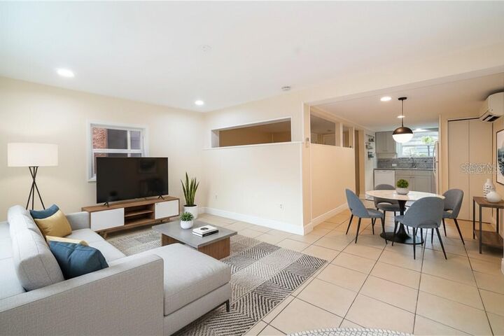 Property Photo:  445 N Shine Avenue A  FL 32803 