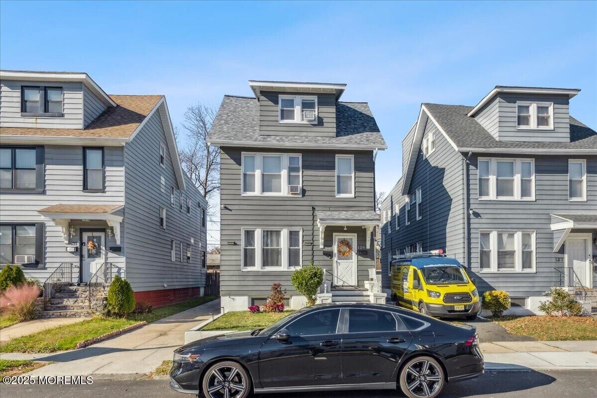 Property Photo:  129 Brookwood Street  NJ 07018 