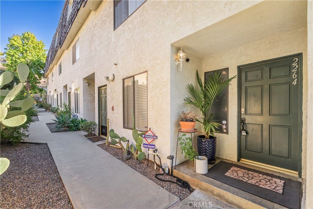 Property Photo:  2264 Rose Avenue  CA 90755 