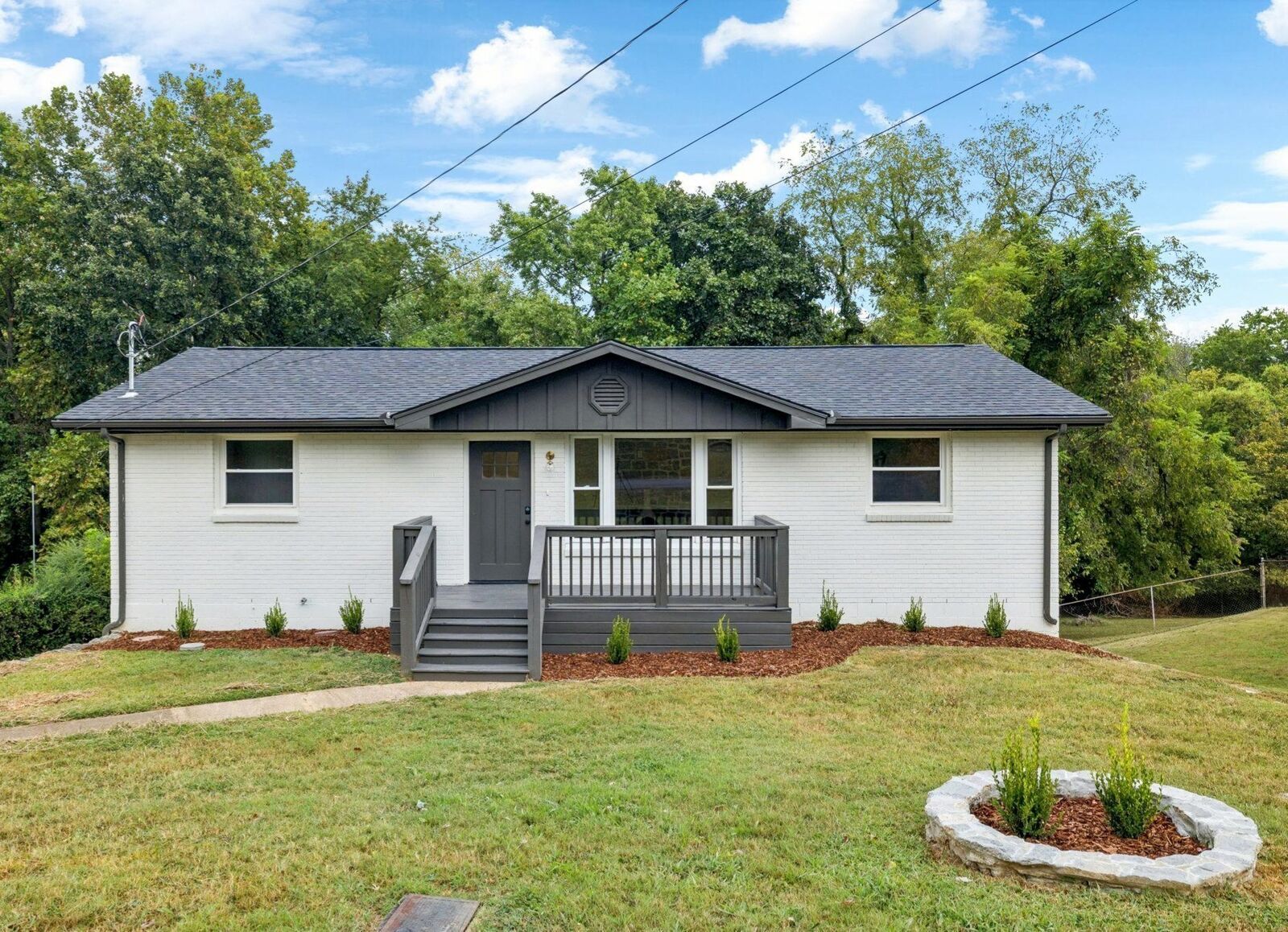 Property Photo: 1807 Willow Springs Dr TN 37216