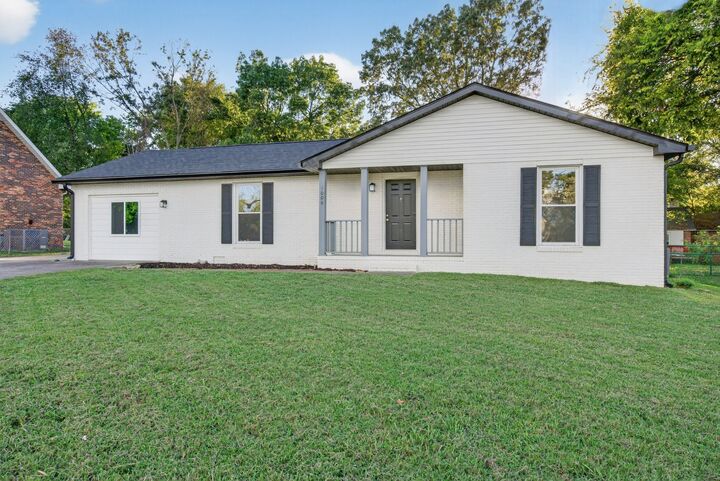 Property Photo:  1006 Peachers Mill Rd  TN 37042 