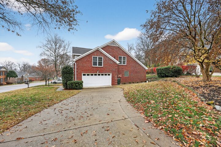 Property Photo: 7000 Northridge Dr TN 37221