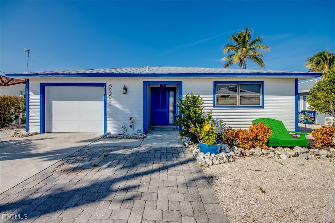 Property Photo: 16221 Buccaneer Street FL 33922