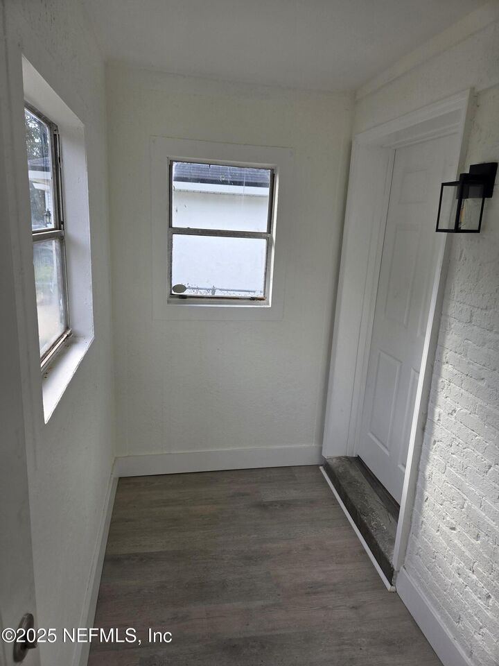 Property Photo: 2097 Baldwin Street FL 32209