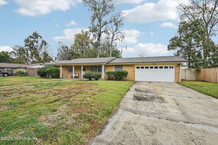 Property Photo: 1217 Arbor Circle FL 32073