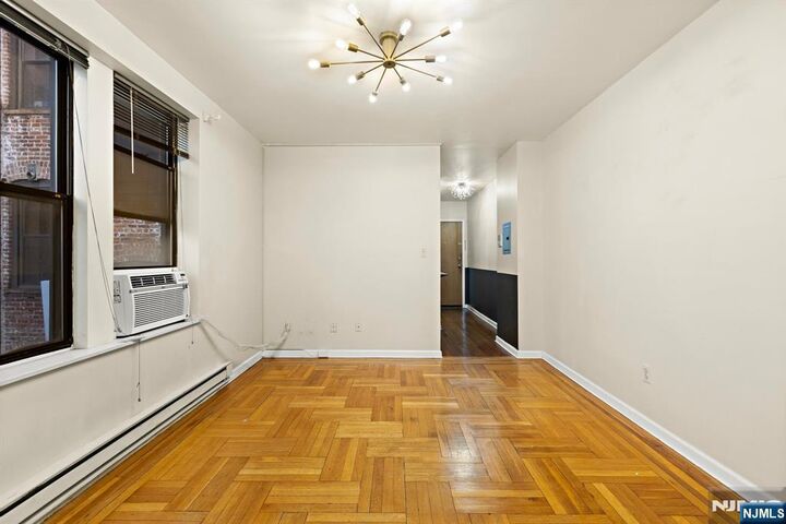 Property Photo:  2700 Kennedy Boulevard 308  NJ 07306 