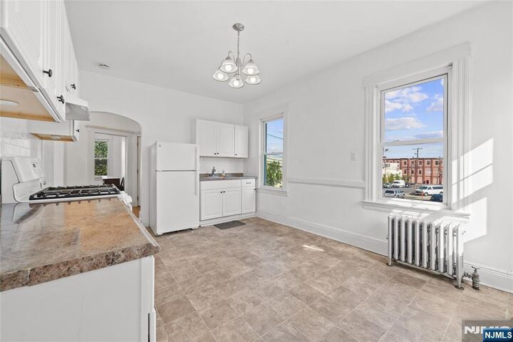 Property Photo:  21 Walnut Street 2  NJ 07013 