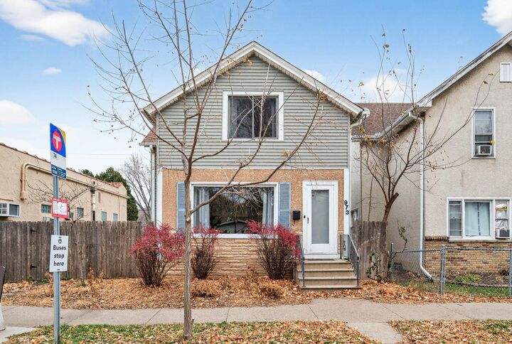 Property Photo:  973 Randolph Avenue  MN 55102 