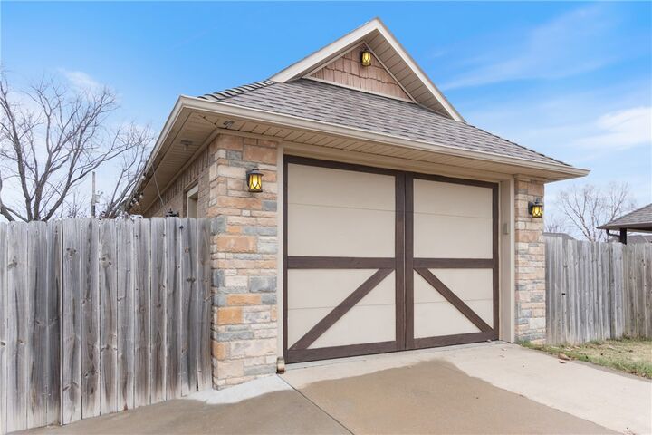 Property Photo: 2020 Sandpiper Avenue AR 72745