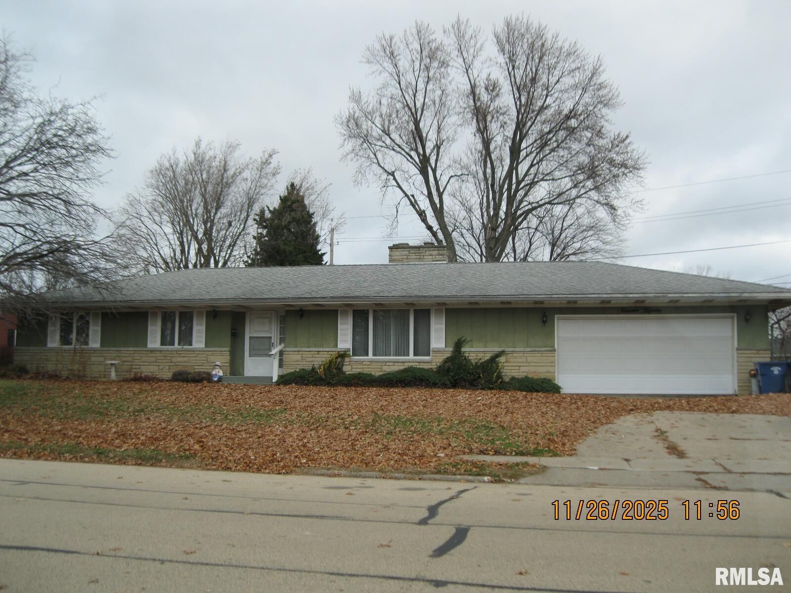 Property Photo: 1115 N 14th Street IA 52732