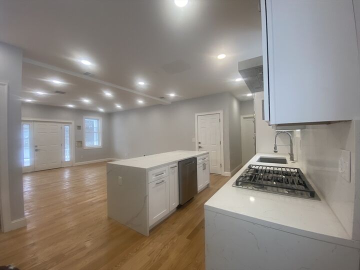 Property Photo:  72 Westborough Rd 1  MA 01536 