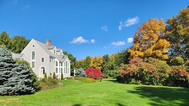 11 Low St  Newbury MA 01951 photo