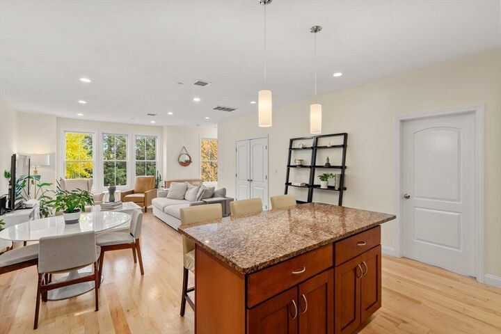 Property Photo:  371 Maverick St 2  MA 02128 