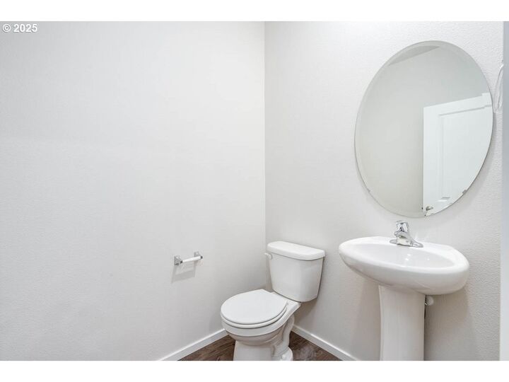 Property Photo:  395 Pietro St NE  OR 97301 