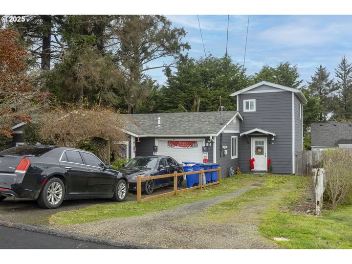 Property Photo: 1111 SW 13th St OR 97367