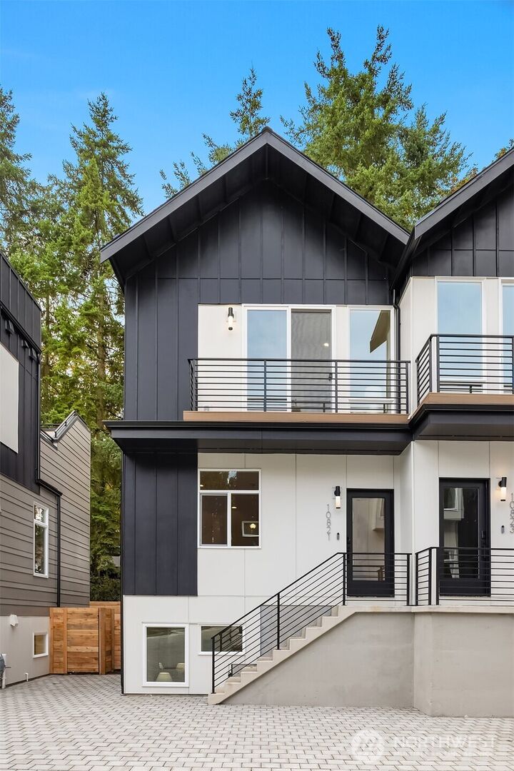 Property Photo: 10817 11th Avenue NE B WA 98125