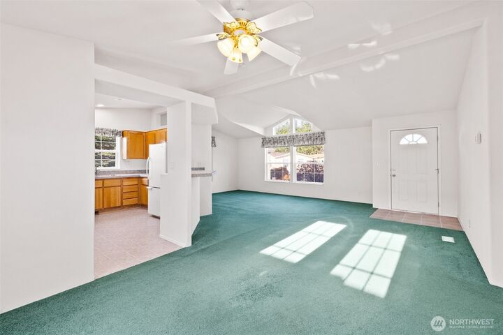 Property Photo:  507 N 7th Avenue  WA 98382 