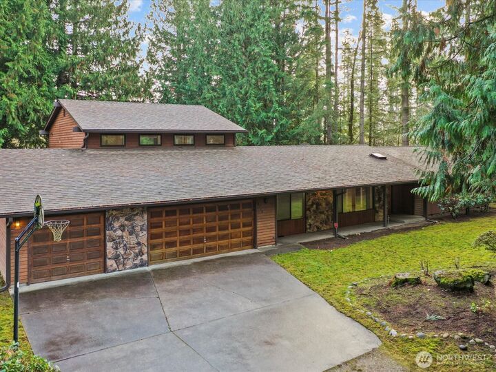 Property Photo: 16715 SE 235th Street WA 98042