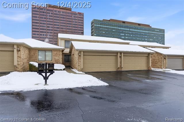 Property Photo: 20207 Evergreen Meadows Road MI 48076