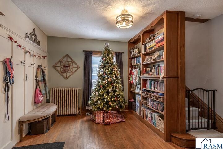 Property Photo:  522 Record Street  MN 56001 