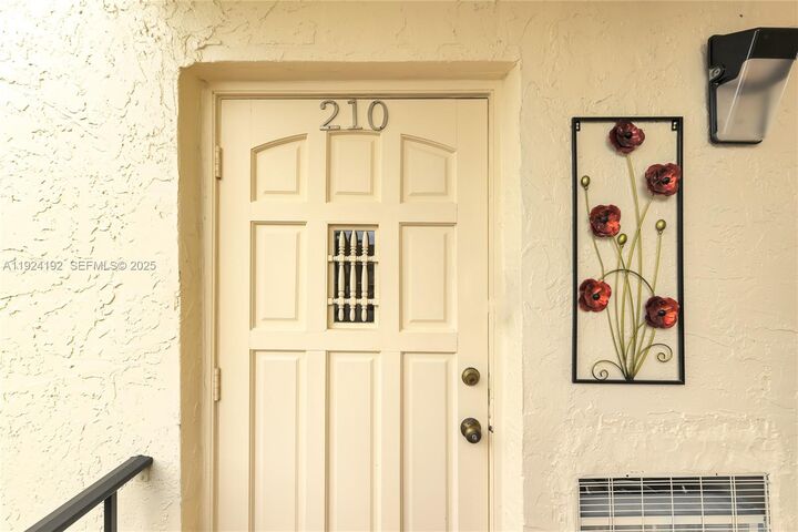 Property Photo: 9800 N Hollybrook Lake Dr 210 FL 33025