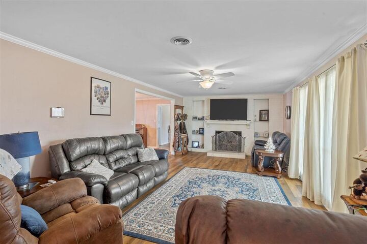 Property Photo:  2521 St Joseph Street  LA 70663 