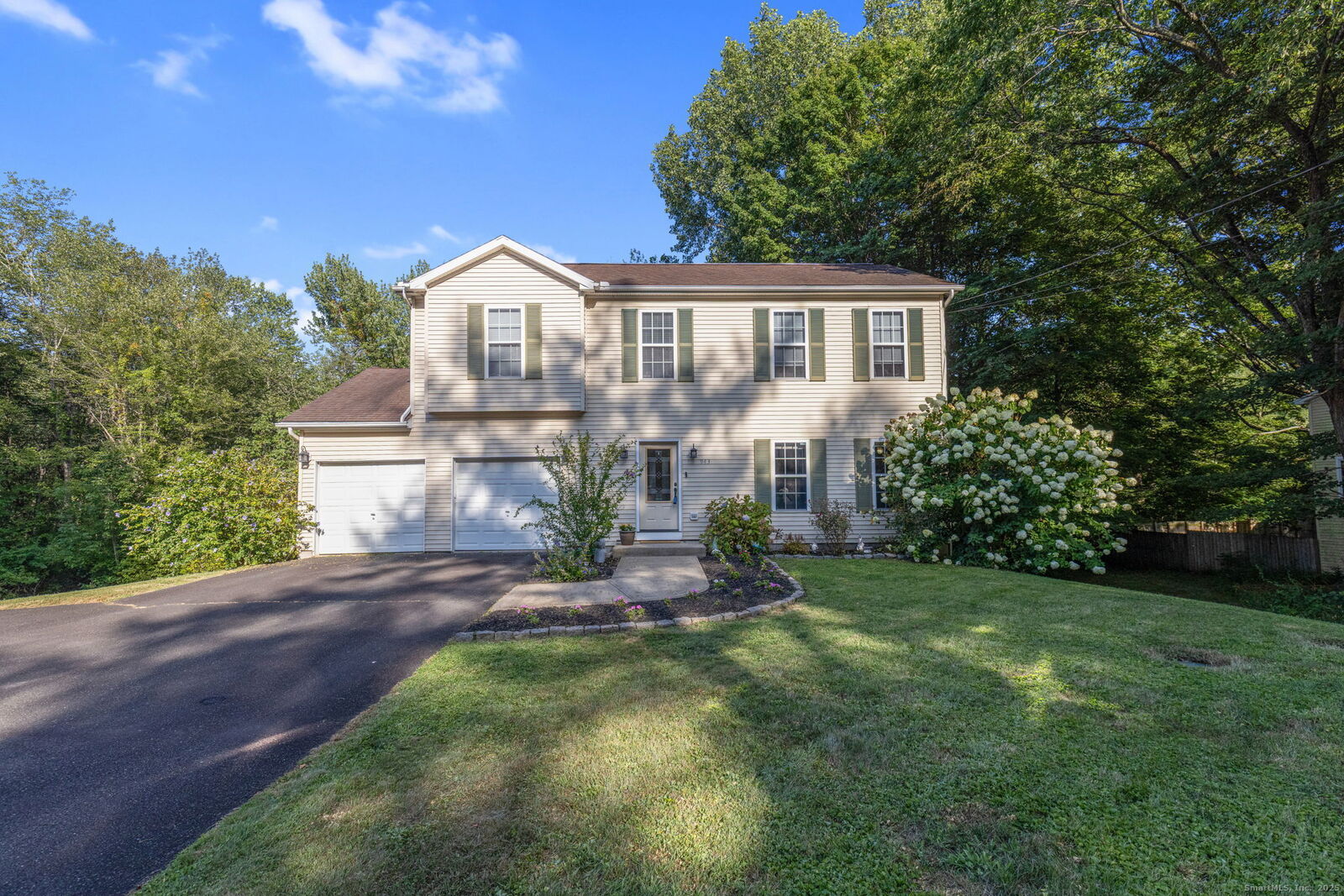 Property Photo:  943 Mount Vernon Road  CT 06489 