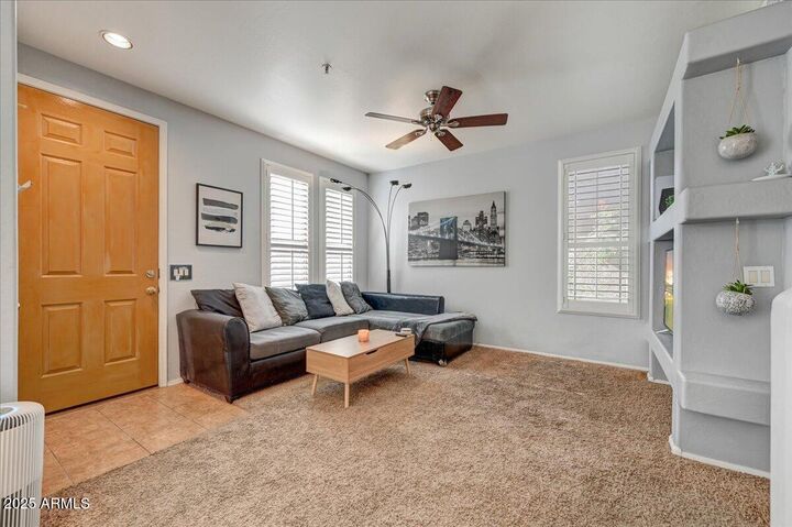 Property Photo:  1225 N 36th Street 1042  AZ 85008 