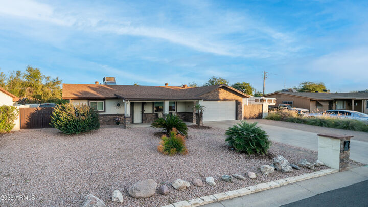 Property Photo:  657 S Copper Drive  AZ 85120 
