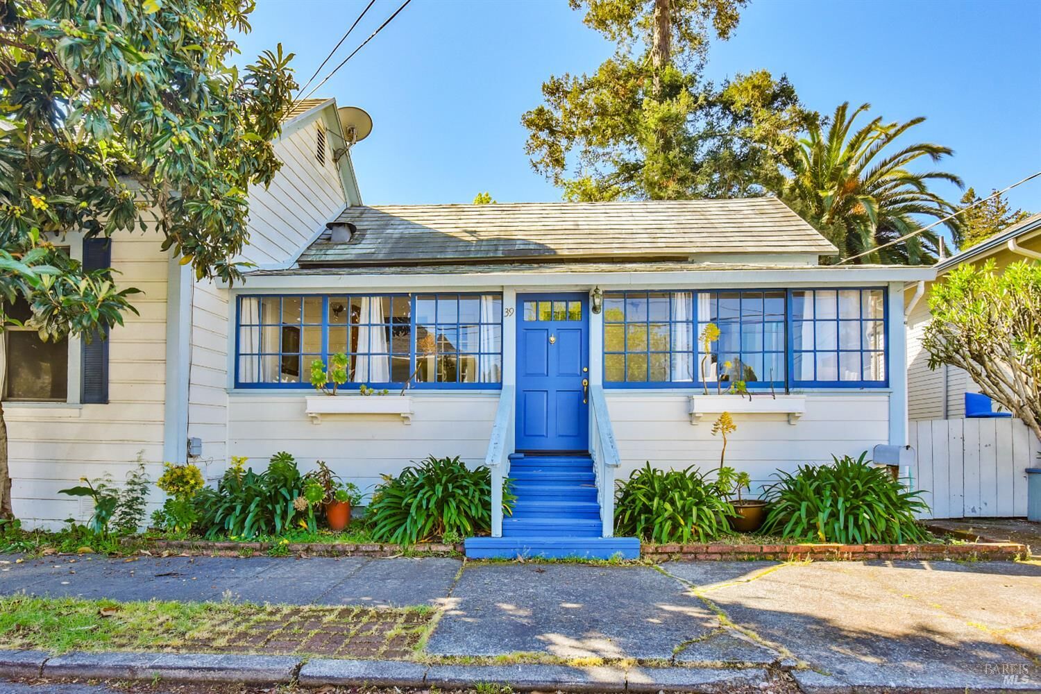 Property Photo:  39 Latham Street  CA 94901 