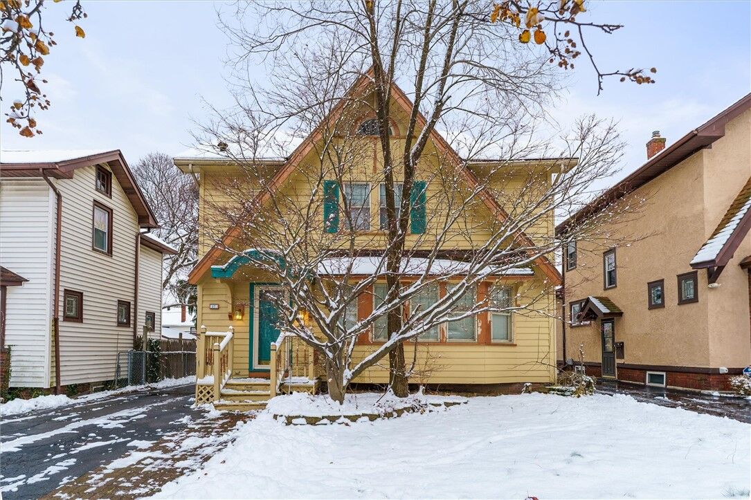 Property Photo:  67 Harwick Road  NY 14609 