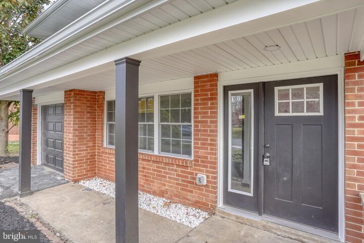 Property Photo: 811 Sunset Terrace DE 19904