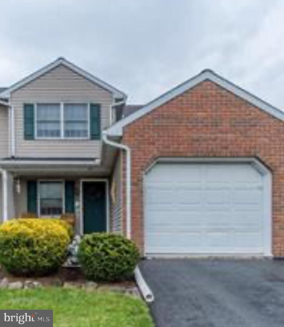 Property Photo: 14 Parkview Drive PA 17569