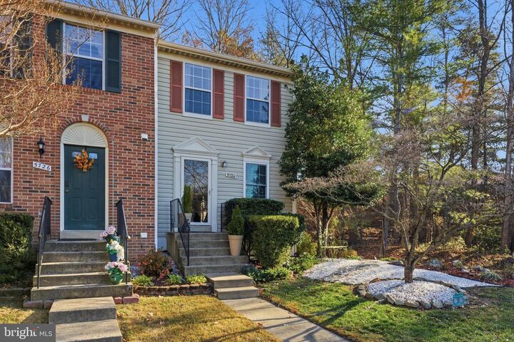 Property Photo: 5724 Harrier Drive VA 20124